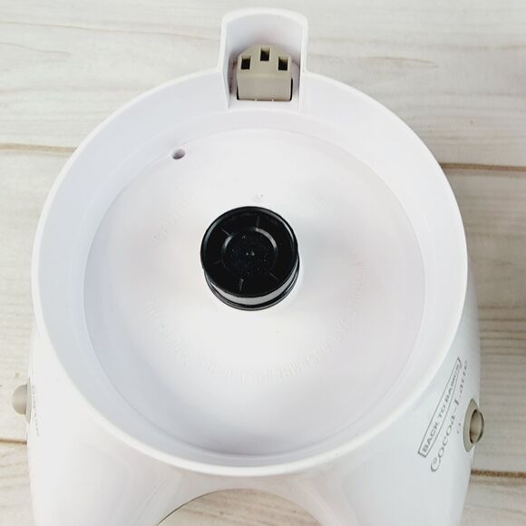 Back To Basics Cocoa Latte Hot Drink Maker with Dispenser Spout Model CM300W - Picture 9 of 13